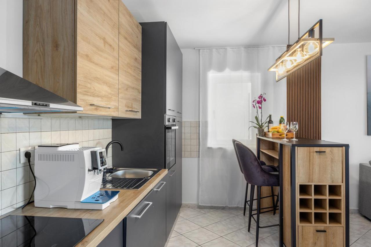 Romeo&Julia- Newly Refurbished Apartment Near Medulin ポメル エクステリア 写真