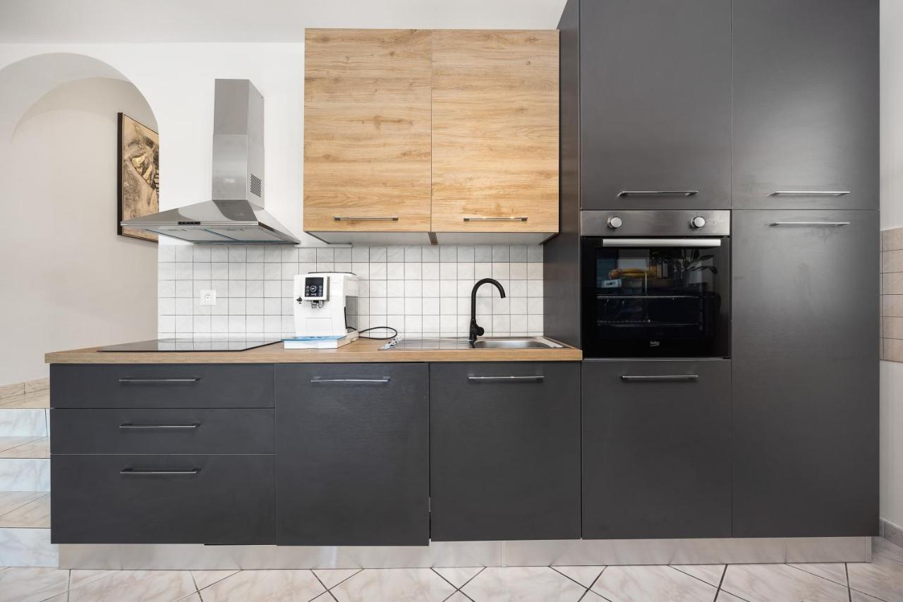 Romeo&Julia- Newly Refurbished Apartment Near Medulin ポメル エクステリア 写真